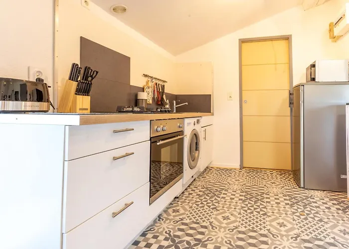 Vermeille - Appt 2p Avec Jolie Vue Appartement