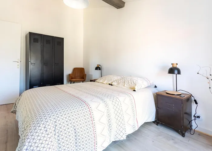 Vermeille - Appt 2p Avec Jolie Vue Appartement *